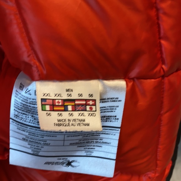 Like new tried on never worn Spyder men’s excellent looking!!! With hood - Picture 6 of 7